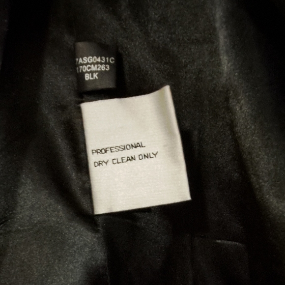 Classic black peacoat. Size 4. Brand Kenneth Cole New York. - Picture 5 of 5